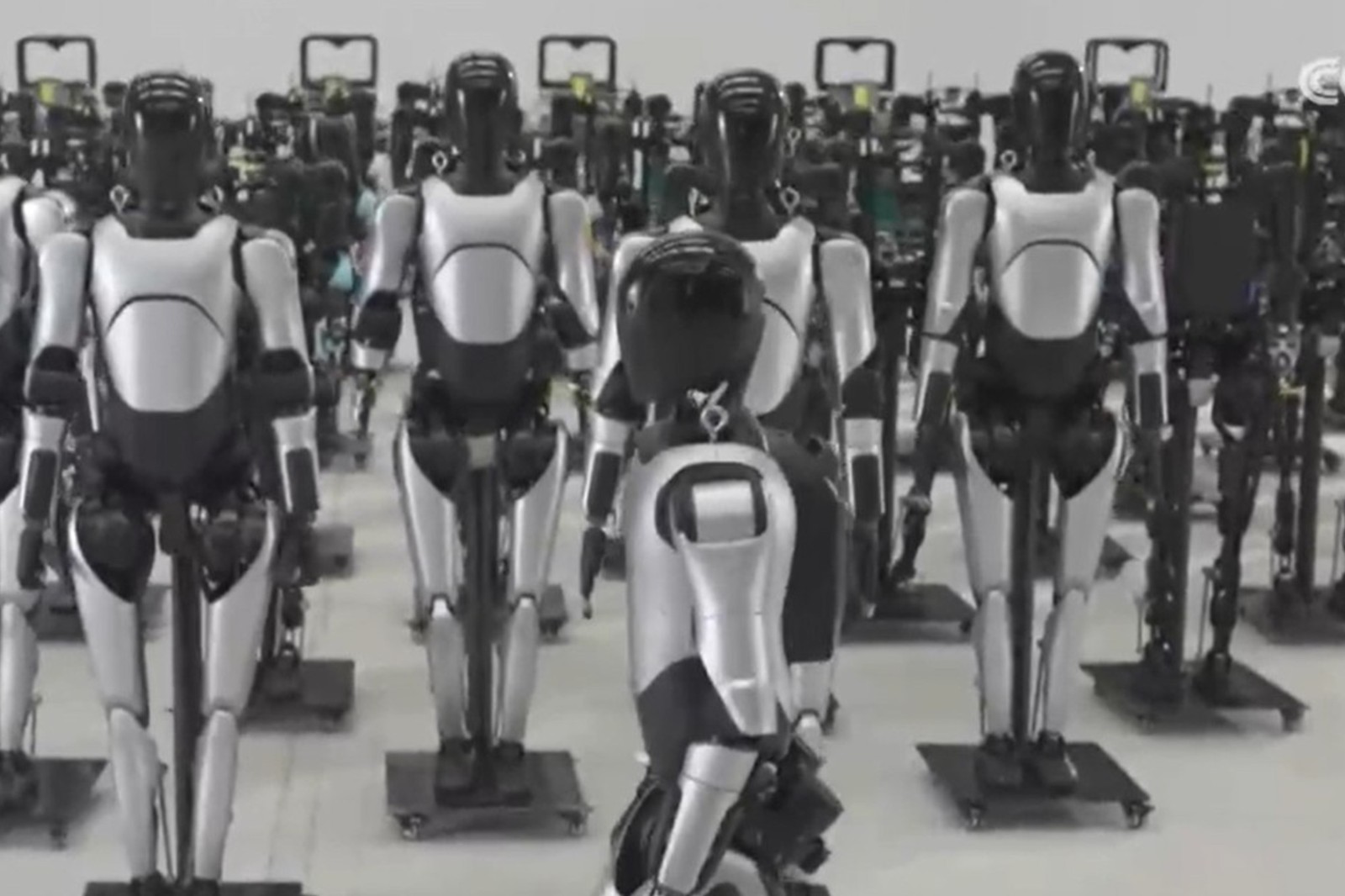 央视报道！揭秘ballbet贝博机器人量产超级工厂